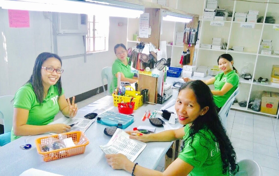 フィリピン作業風景